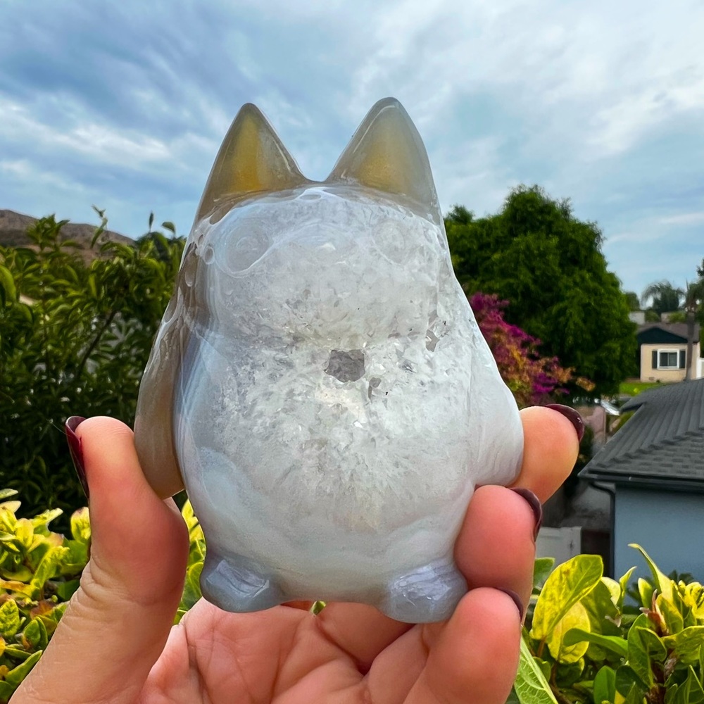 Totoro Druzy Agate Carving